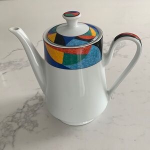 Ceramic tea kettle
